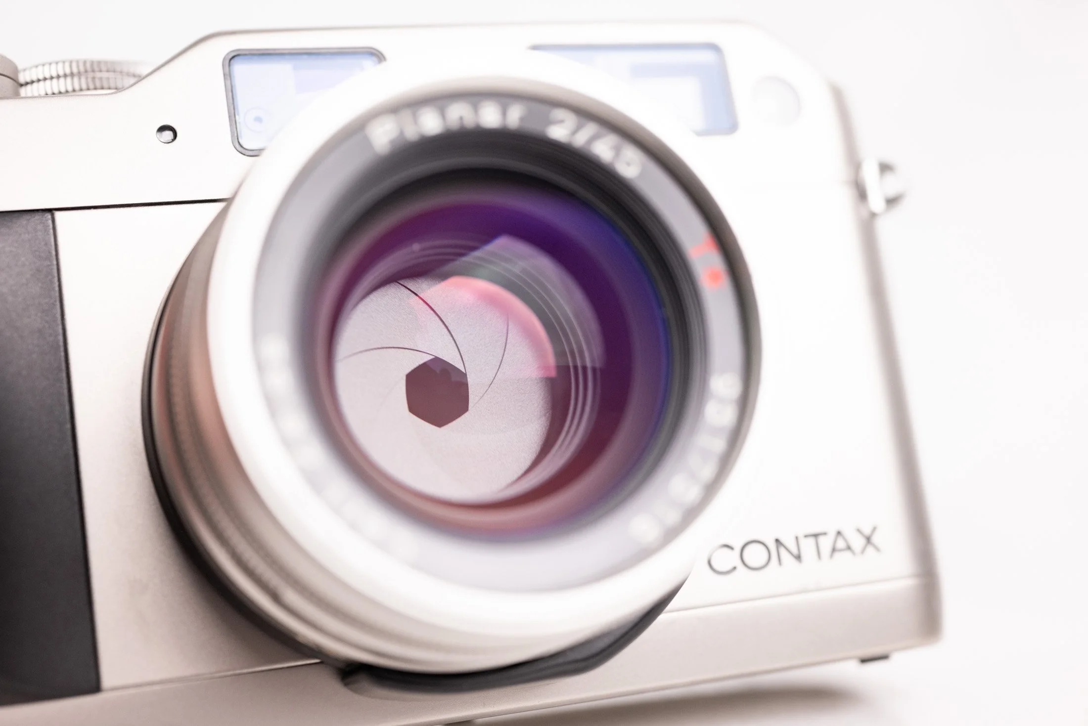 Contax G1 35mm Film Rangefinder Camera With Carl Zeiss Planar 45mm